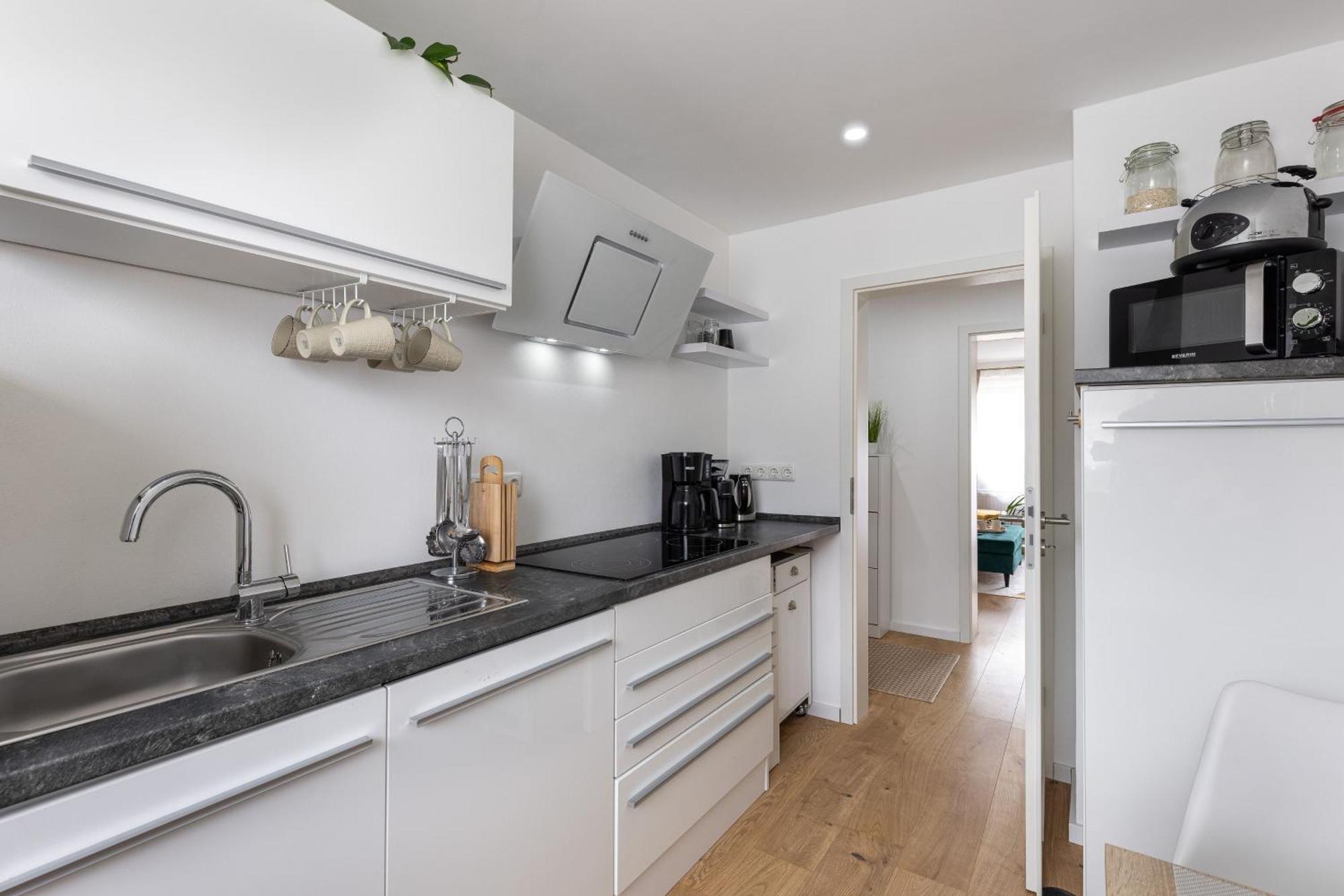 Schoenes, Modernes Apartment Mit Zwei Schlafzimmern - Zentral Mit Balkon Fuer 6 Personen Montabaur Luaran gambar