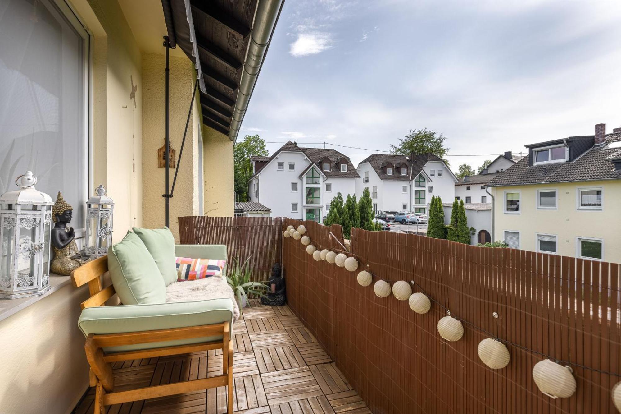 Schoenes, Modernes Apartment Mit Zwei Schlafzimmern - Zentral Mit Balkon Fuer 6 Personen Montabaur Luaran gambar