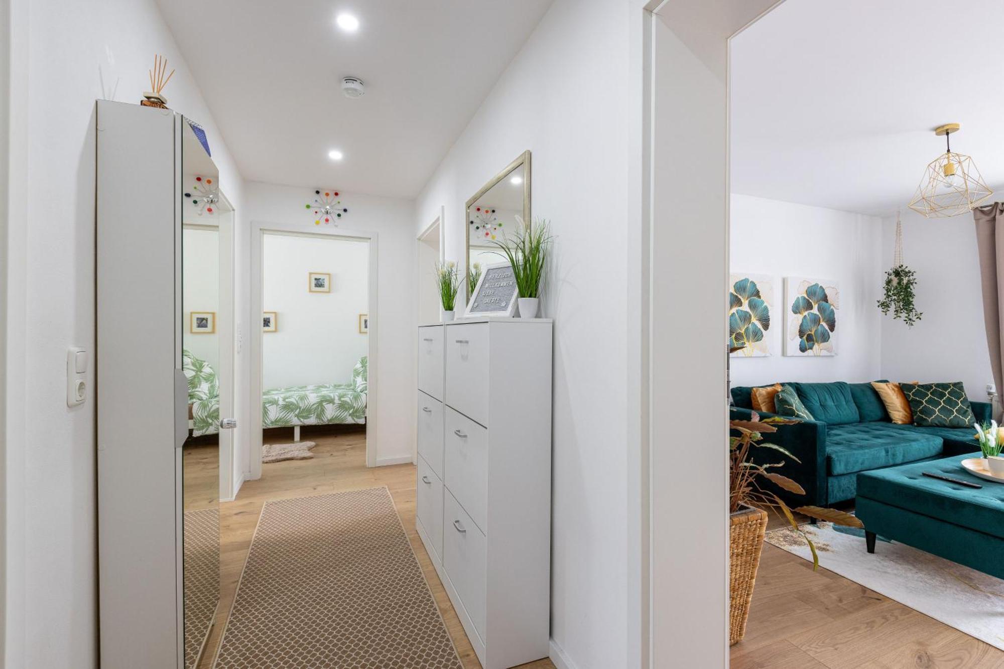 Schoenes, Modernes Apartment Mit Zwei Schlafzimmern - Zentral Mit Balkon Fuer 6 Personen Montabaur Luaran gambar